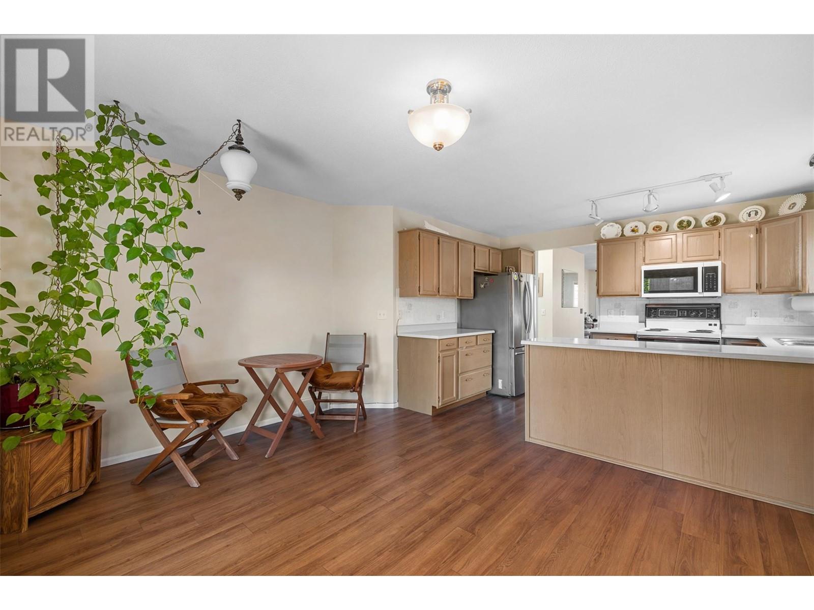 9 1201 Cameron Avenue, Kelowna