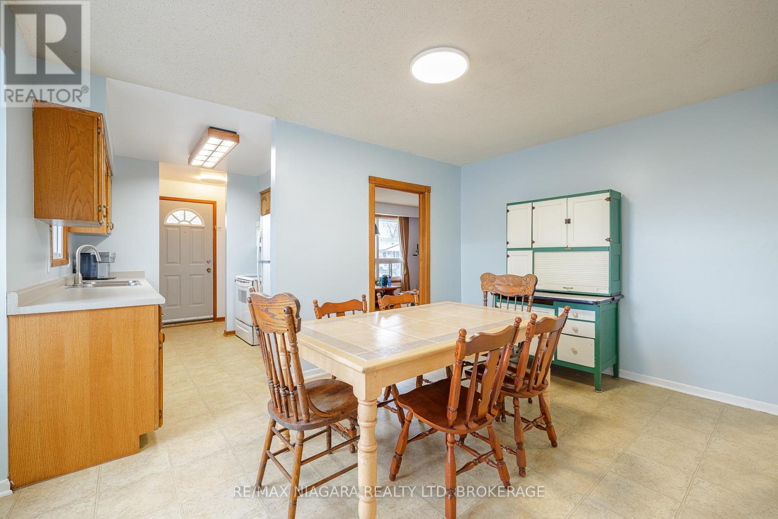 Photo 15 of 8420 Lamont Avenue, Niagara Falls ON