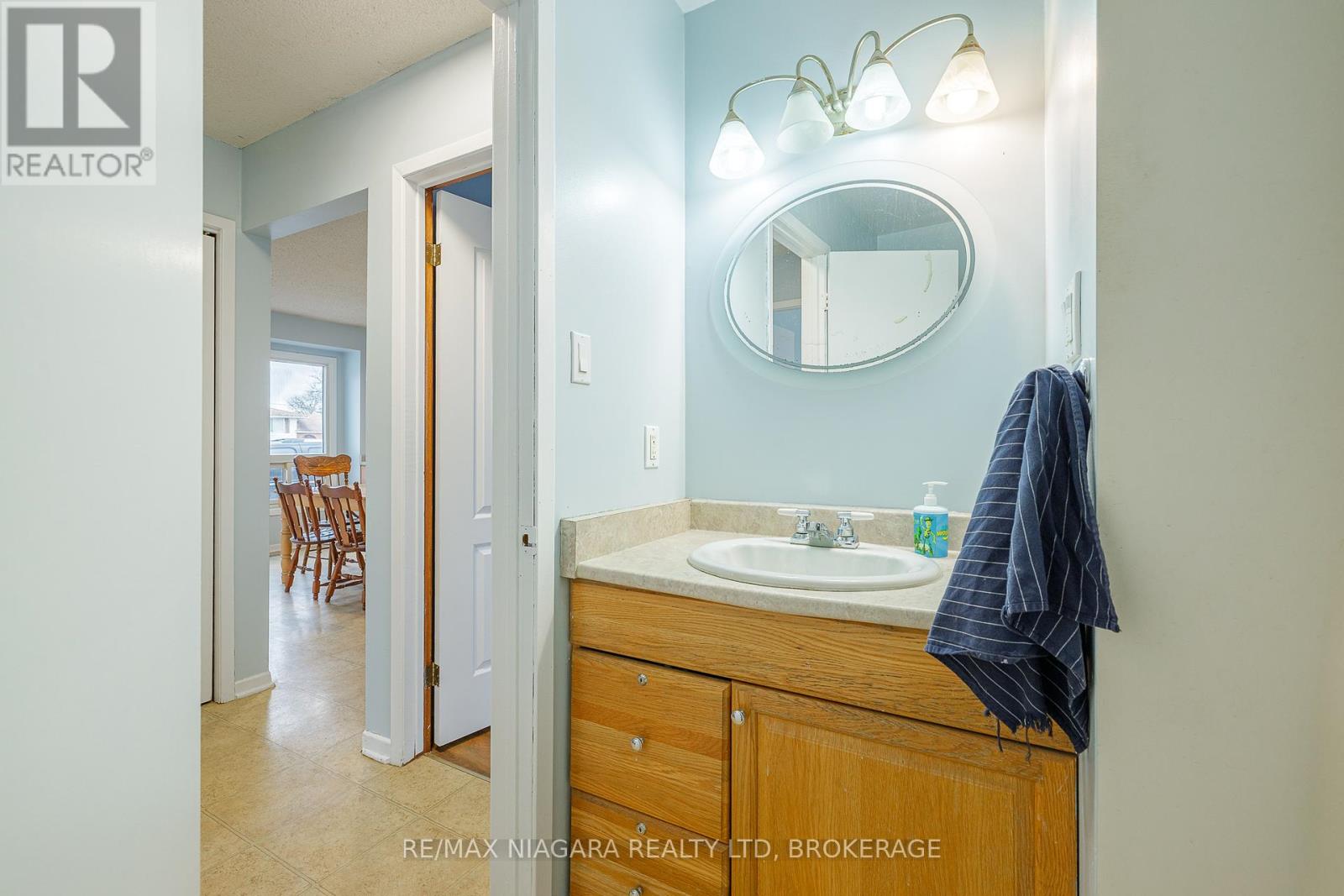 Photo 17 of 8420 Lamont Avenue, Niagara Falls ON