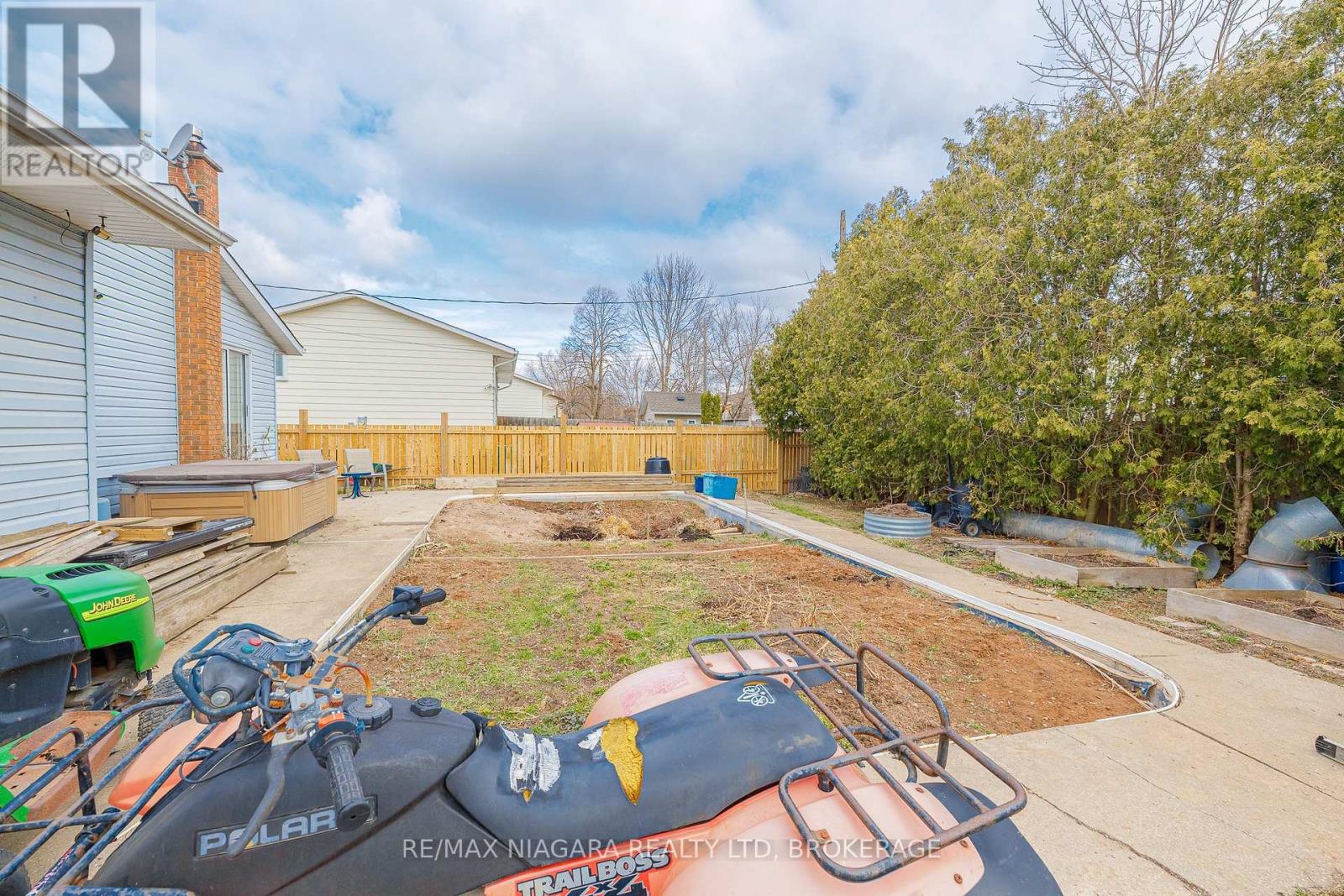 Photo 34 of 8420 Lamont Avenue, Niagara Falls ON