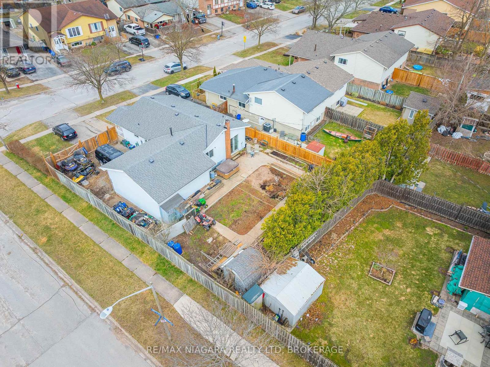 Photo 36 of 8420 Lamont Avenue, Niagara Falls ON
