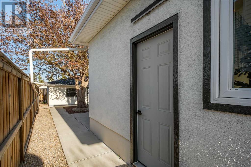 Single Family House Bungalow for Sale in  Travois Crescent NW Thorncliffe Calgary 