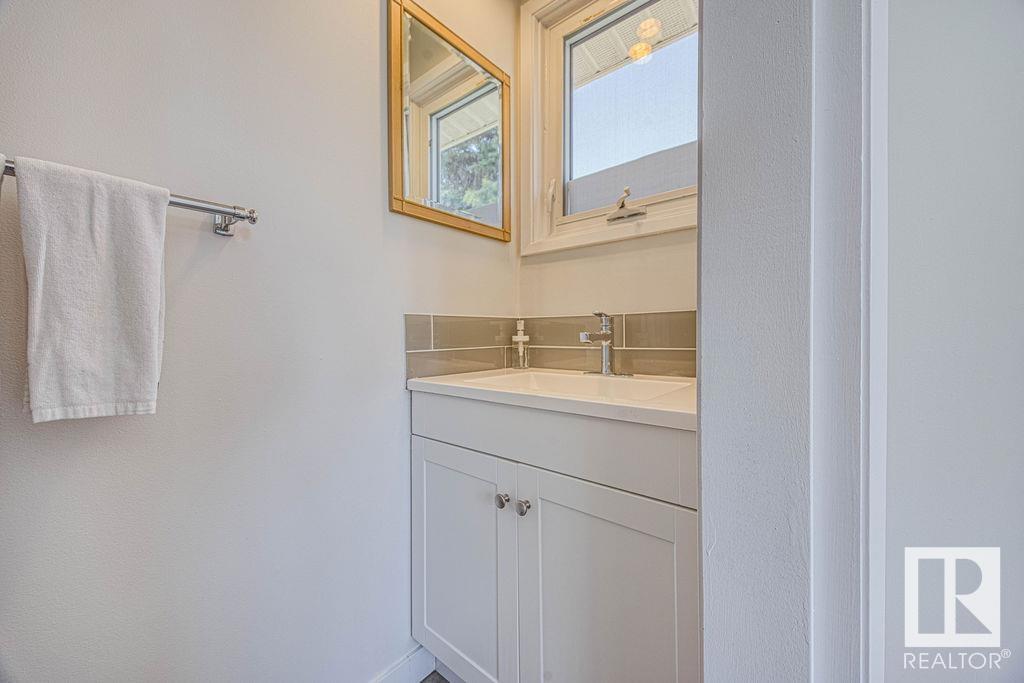 5204 109 ST NW, Edmonton