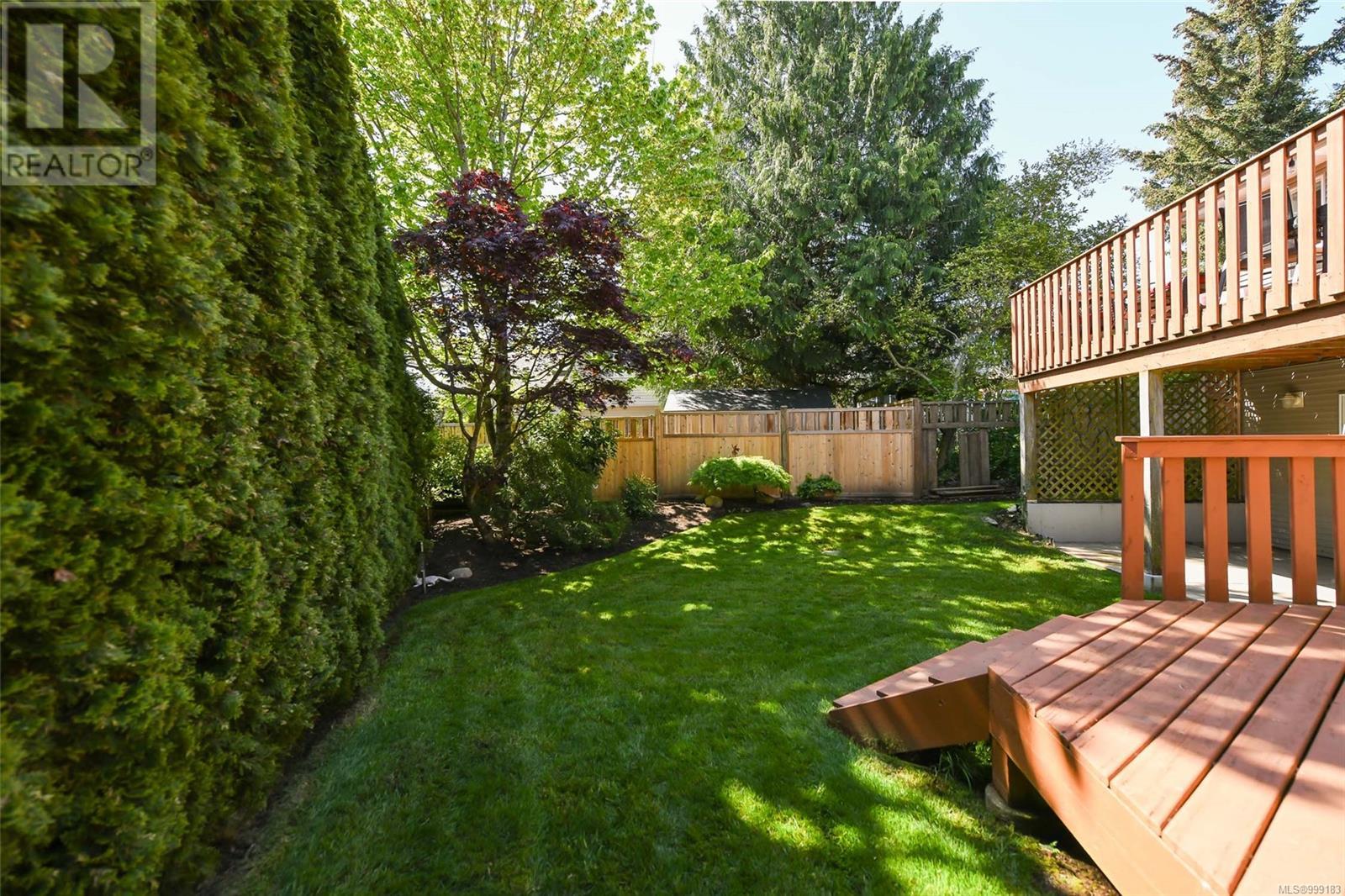642 Sky View Pl, Comox