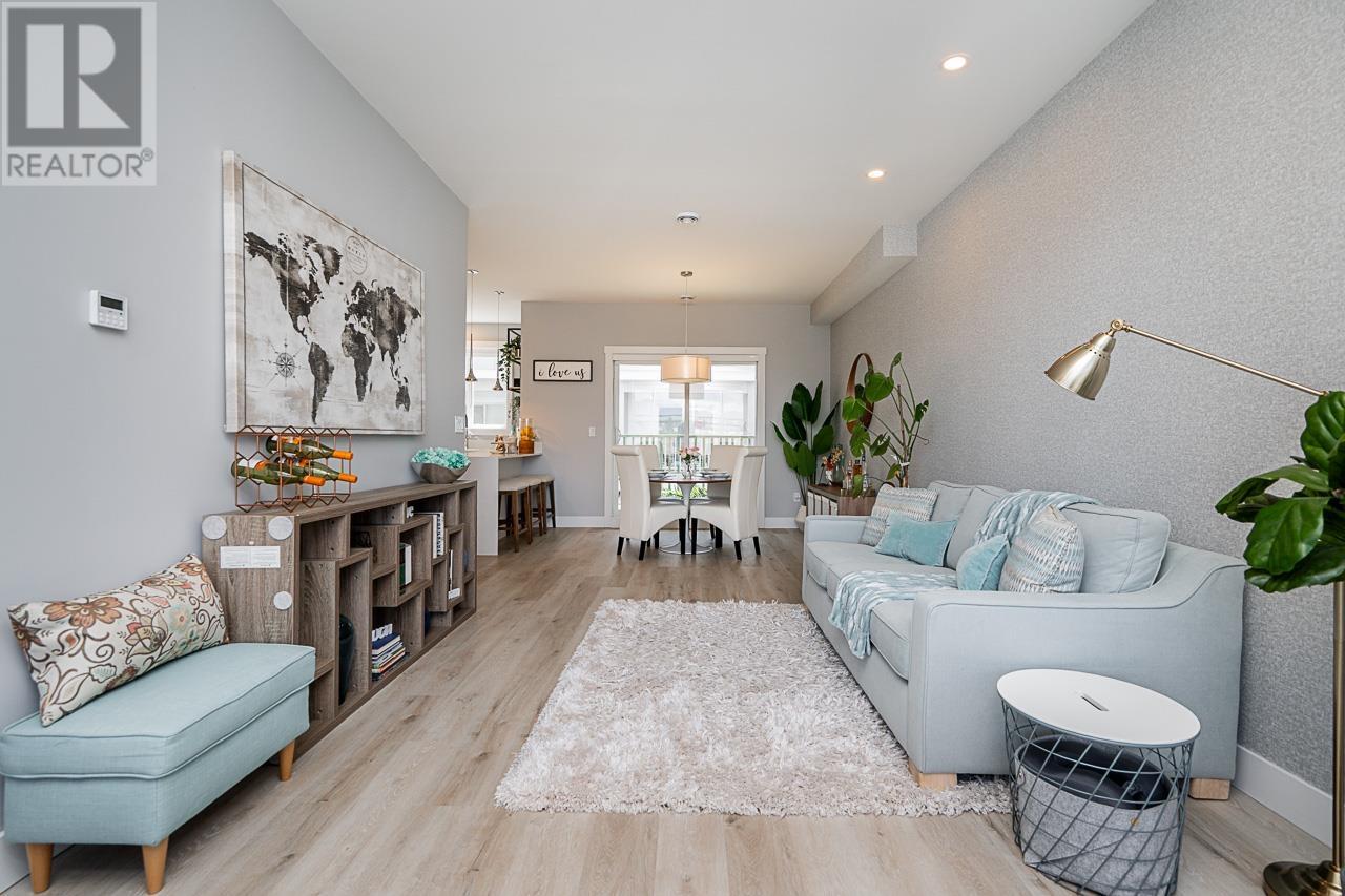 #10-6017 NO 4 Road, Richmond