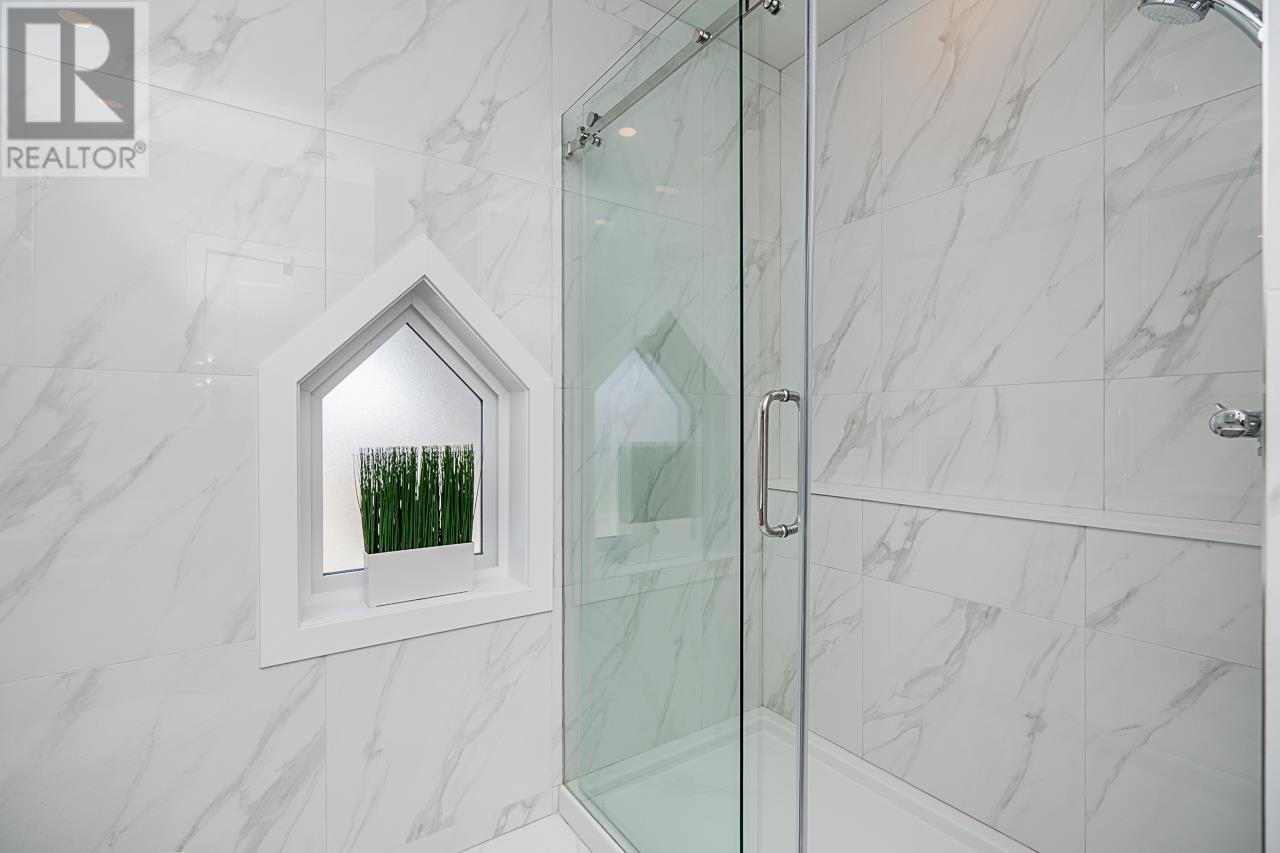 #10-6017 NO 4 Road, Richmond