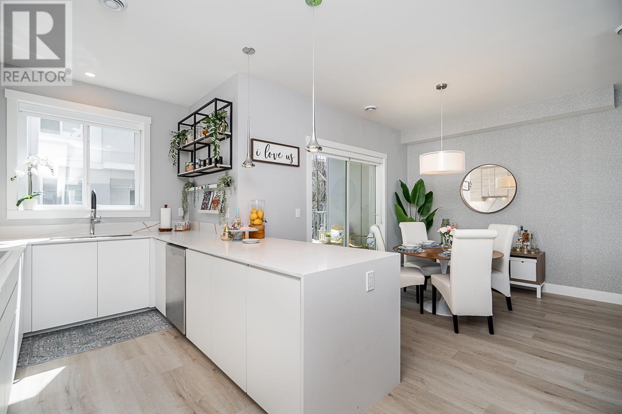 #10-6017 NO 4 Road, Richmond