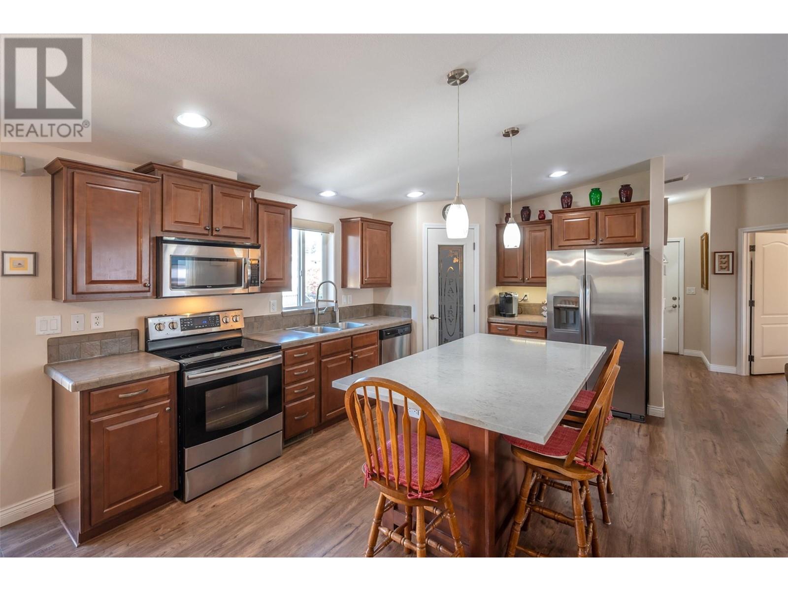 55 8300 Gallagher Lake Frontage Road, Oliver