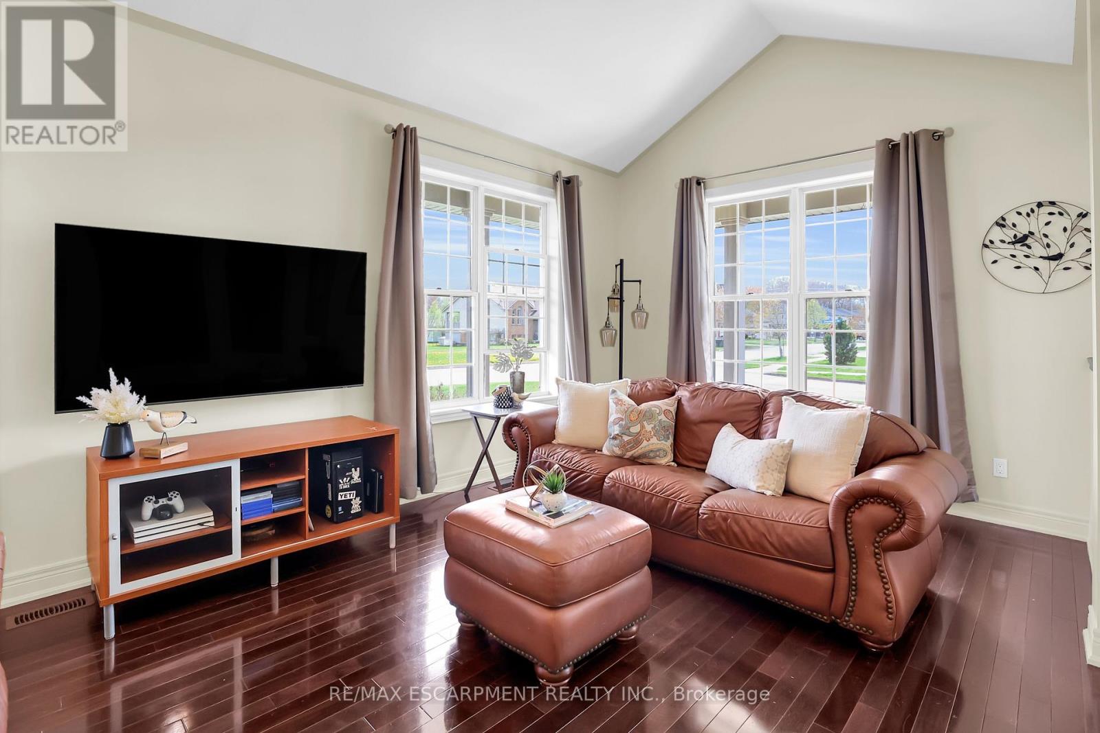Photo 8 of 3238 Charleston Drive, Fort Erie ON