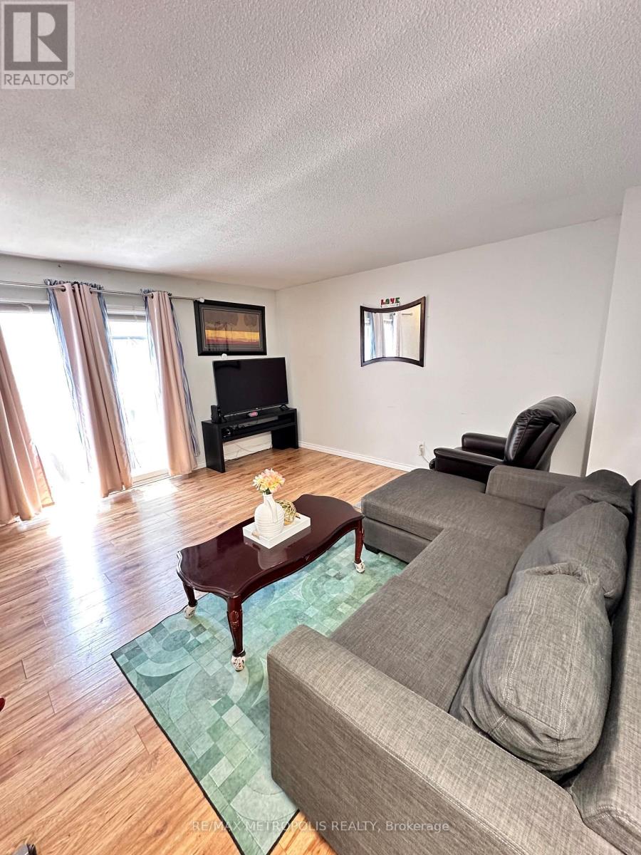 Photo 7 of 2 2994 Meadowbrook Lane, Windsor ON