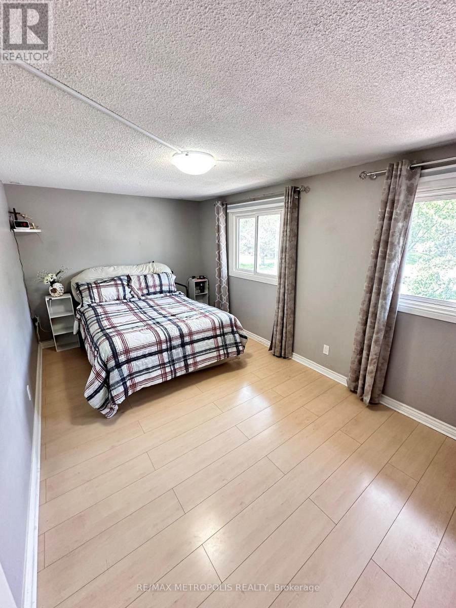 Photo 36 of 2 2994 Meadowbrook Lane, Windsor ON