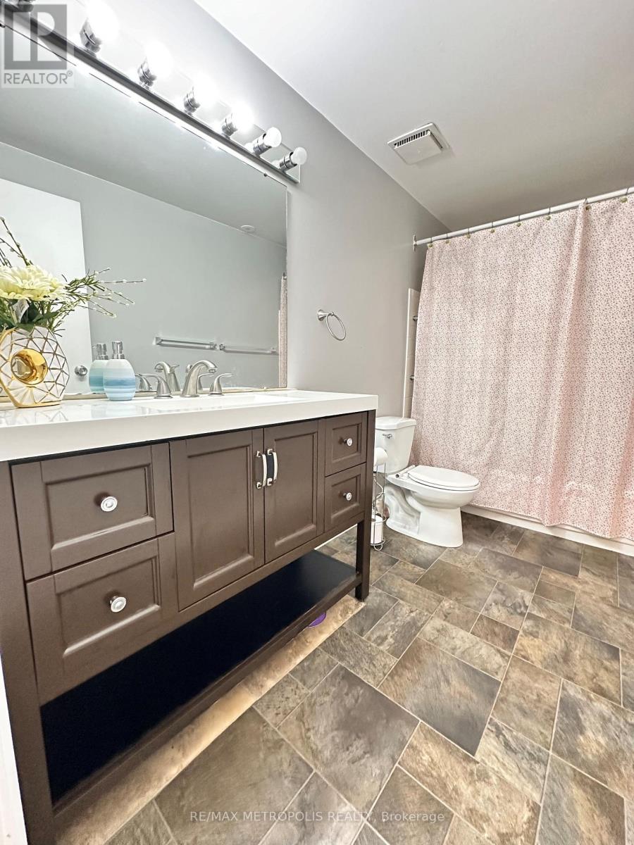Photo 38 of 2 2994 Meadowbrook Lane, Windsor ON