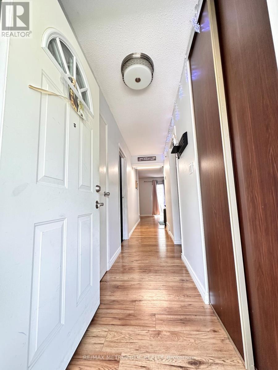 Photo 30 of 2 2994 Meadowbrook Lane, Windsor ON