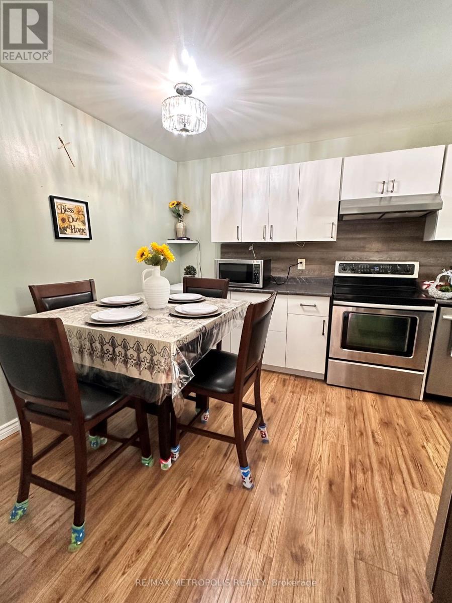 Photo 31 of 2 2994 Meadowbrook Lane, Windsor ON