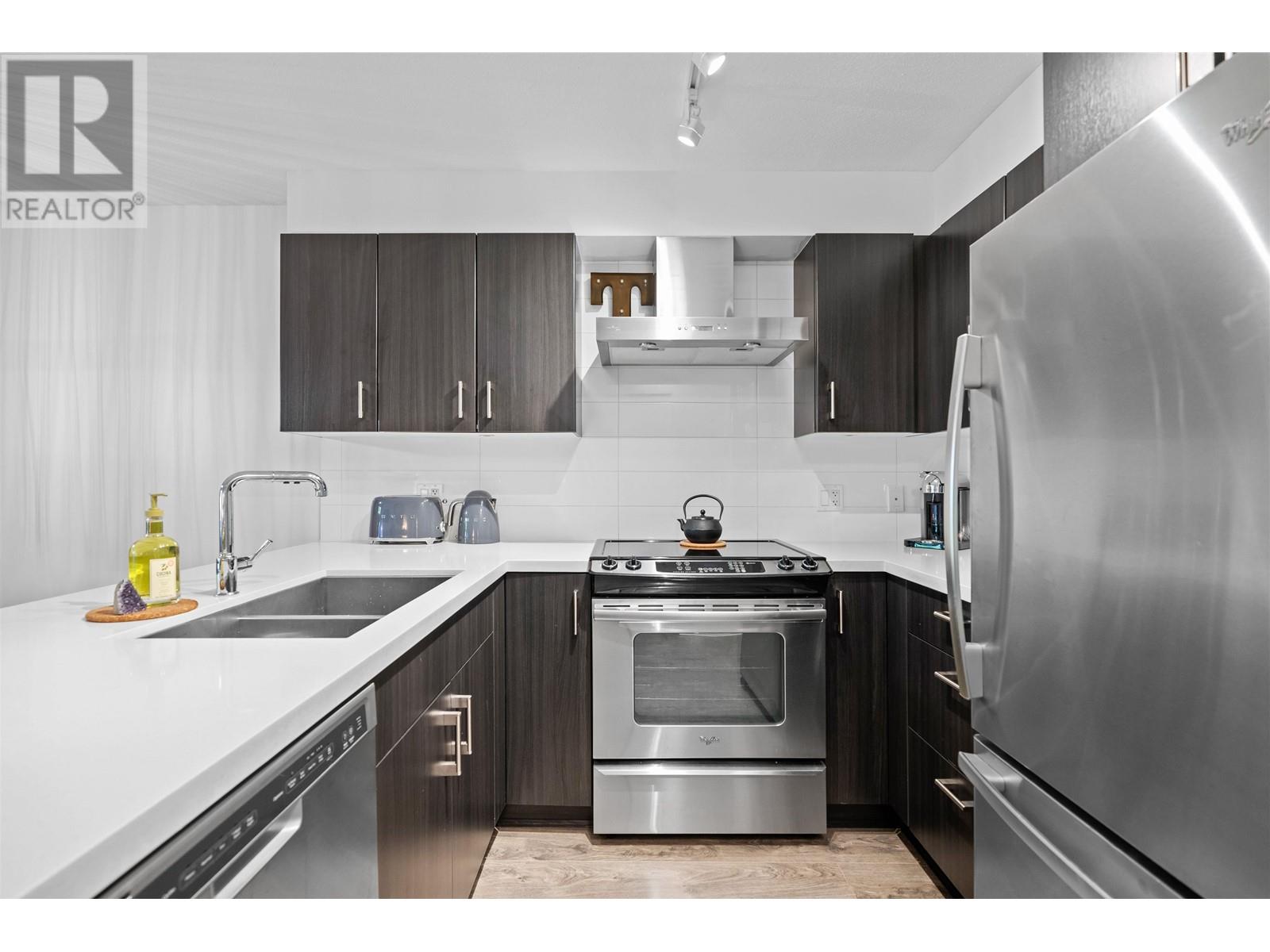 Photo 12 of 118 500 Royal Avenue, New Westminster BC