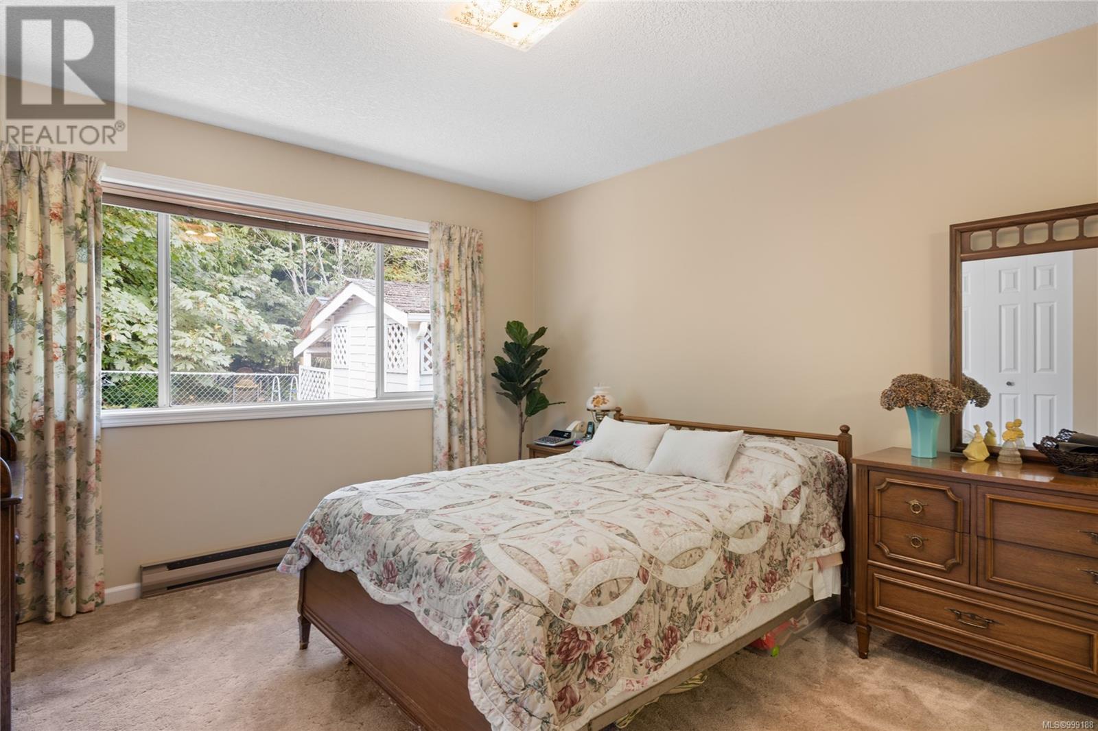 591 Moresby Ave, Qualicum Beach