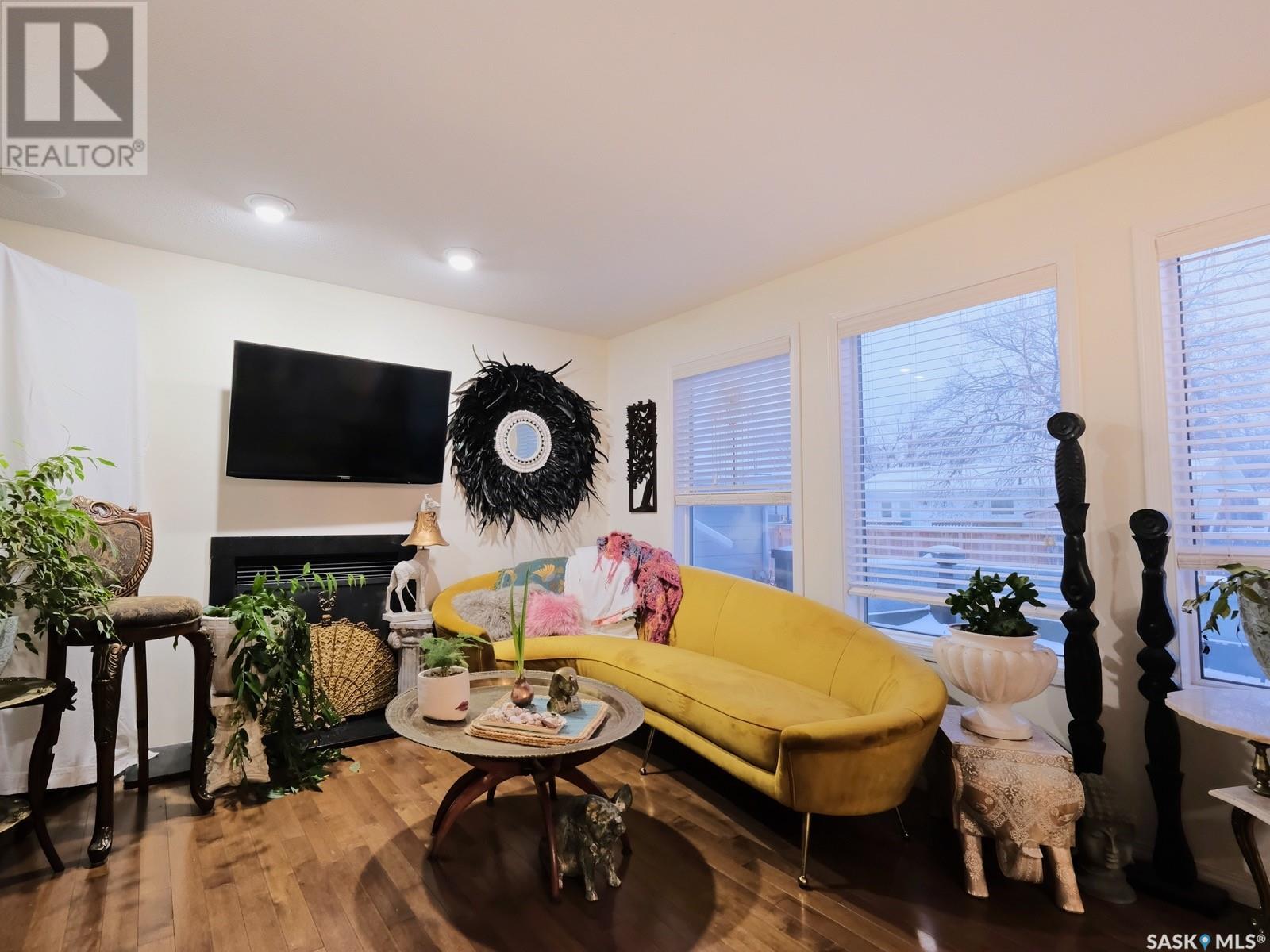 Photo 21 of 202 St Andrews Crescent, Rosetown SK