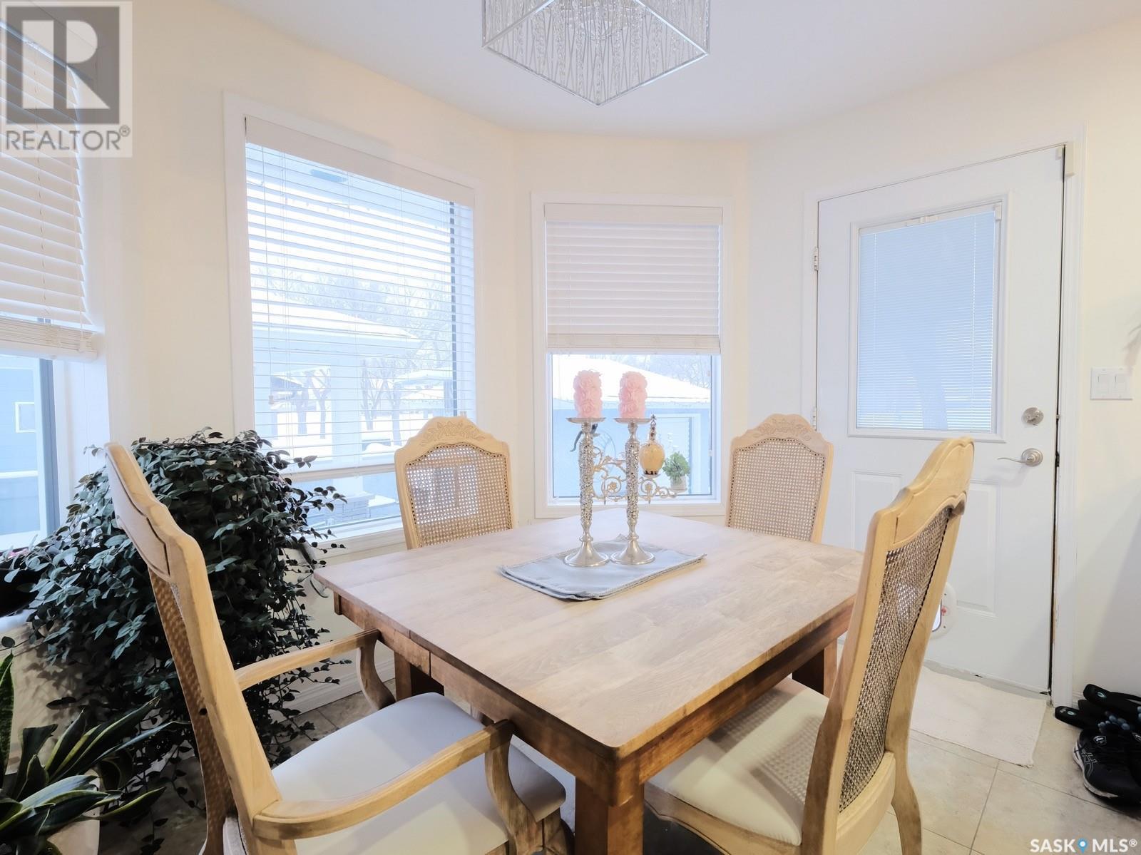 Photo 20 of 202 St Andrews Crescent, Rosetown SK