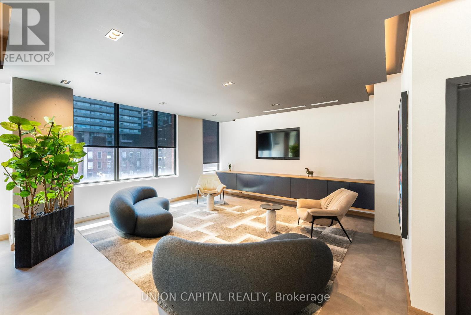 Photo 25 of 301 108 Peter Street, Toronto ON