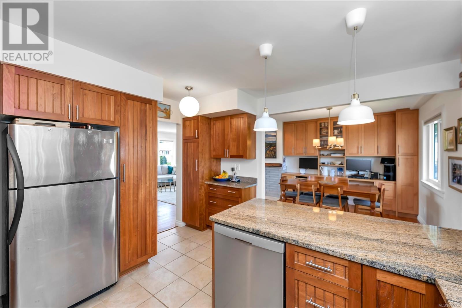  1644 Morningside Place, Saanich