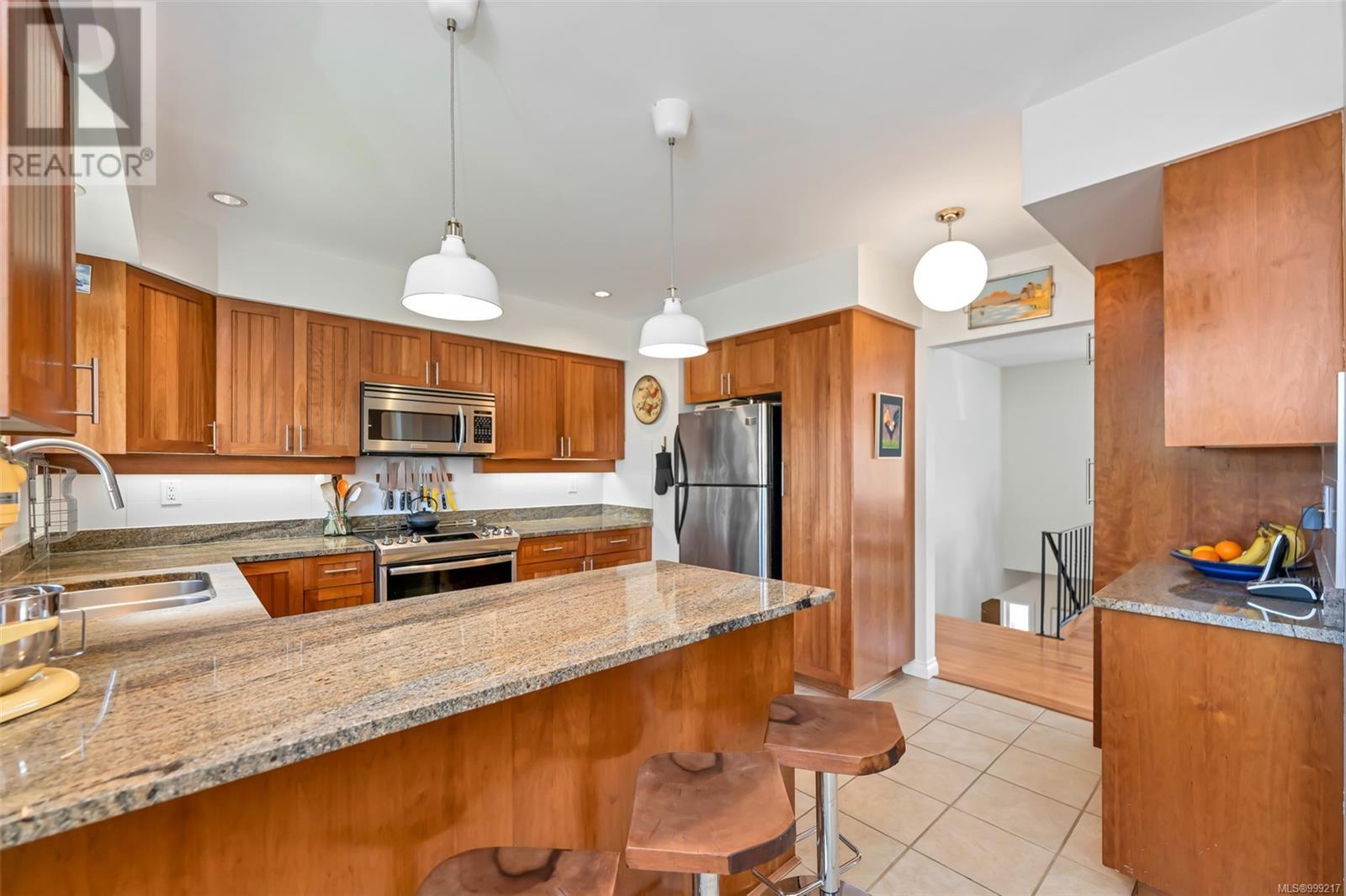  1644 Morningside Place, Saanich