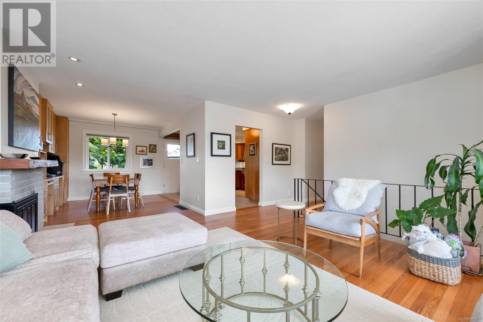  1644 Morningside Place, Saanich