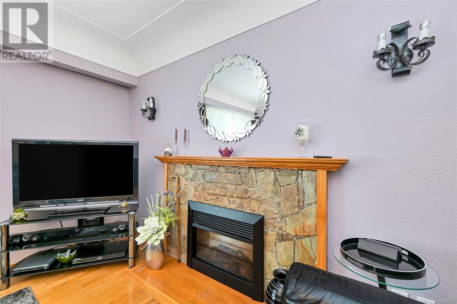 1028 Jenkins Ave, Langford
