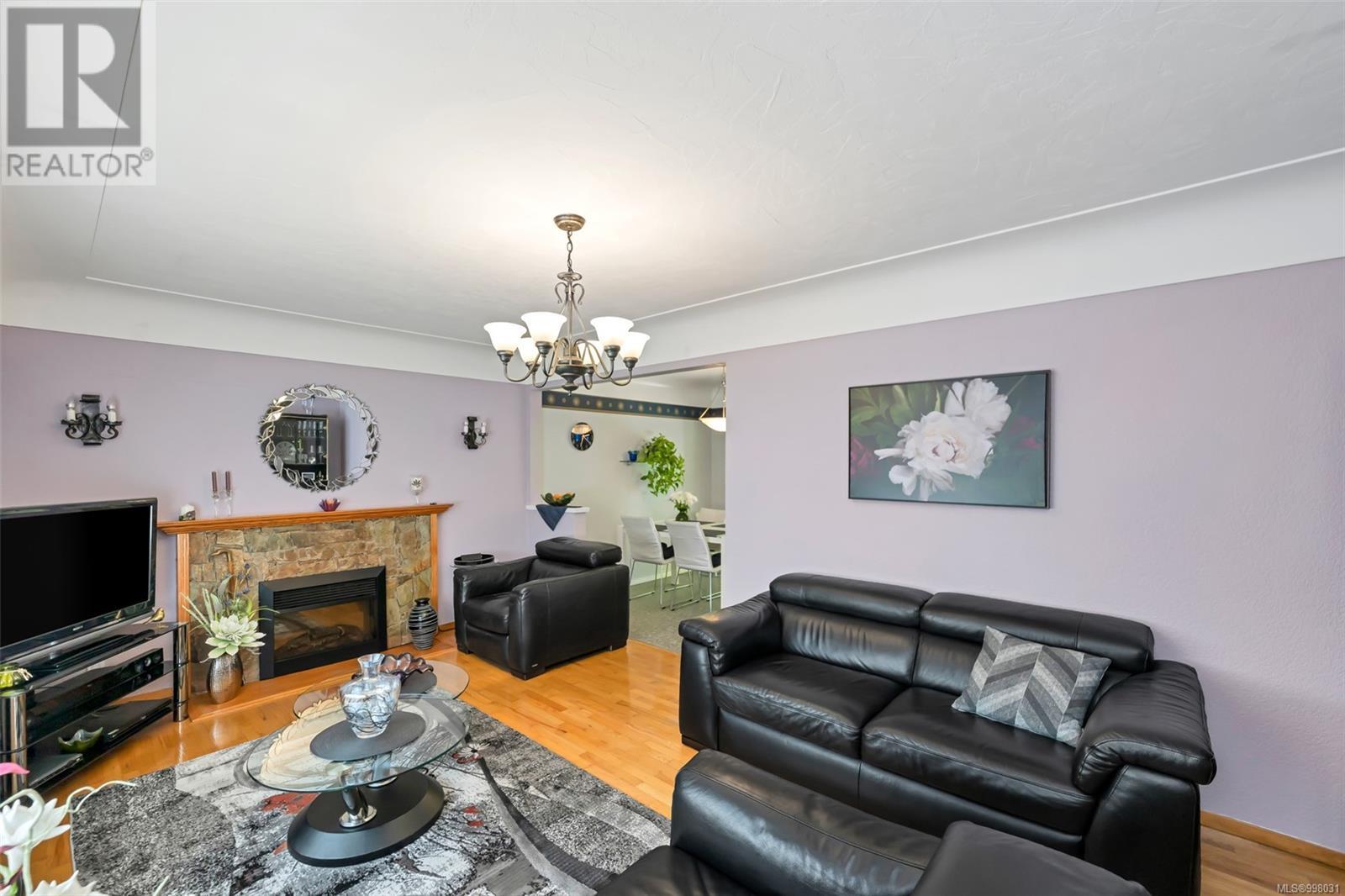 1028 Jenkins Ave, Langford