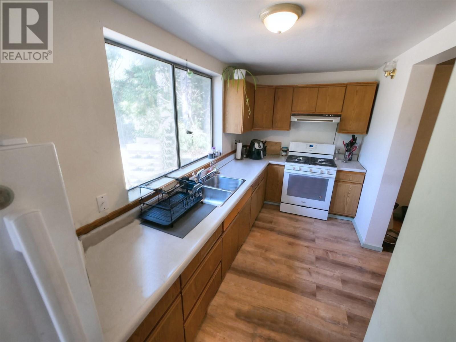 5603 Kitchener Road, Kitchener