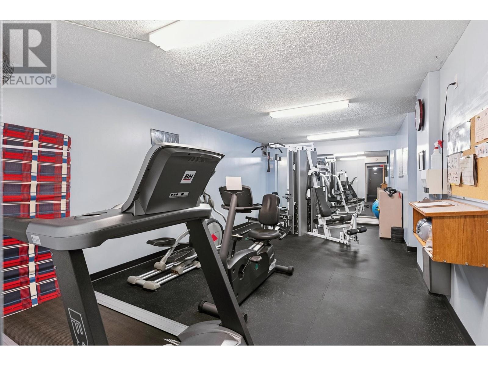 304 145 ST. GEORGES AVENUE, North Vancouver