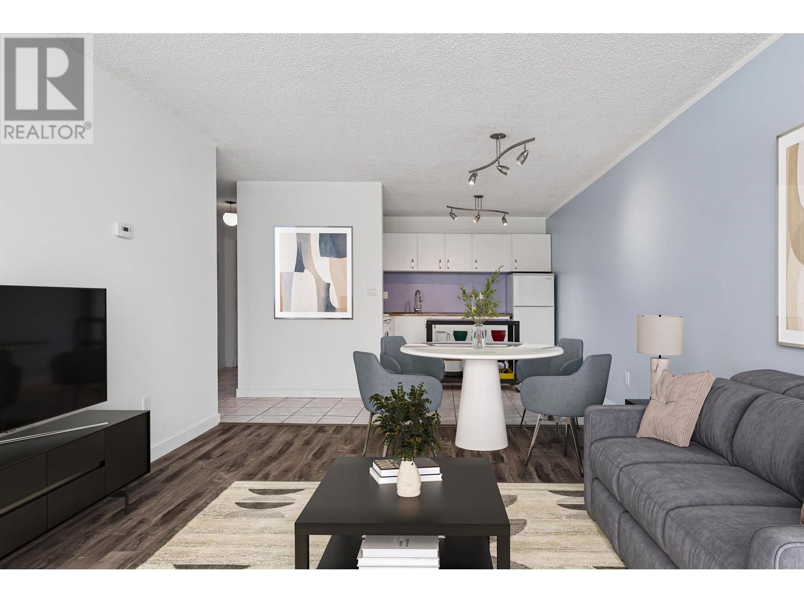 304 145 ST. GEORGES AVENUE, North Vancouver