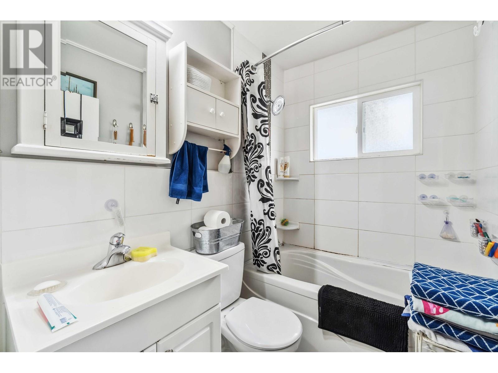 3684 CEDAR DRIVE, Port Coquitlam real estate listing R3000486
