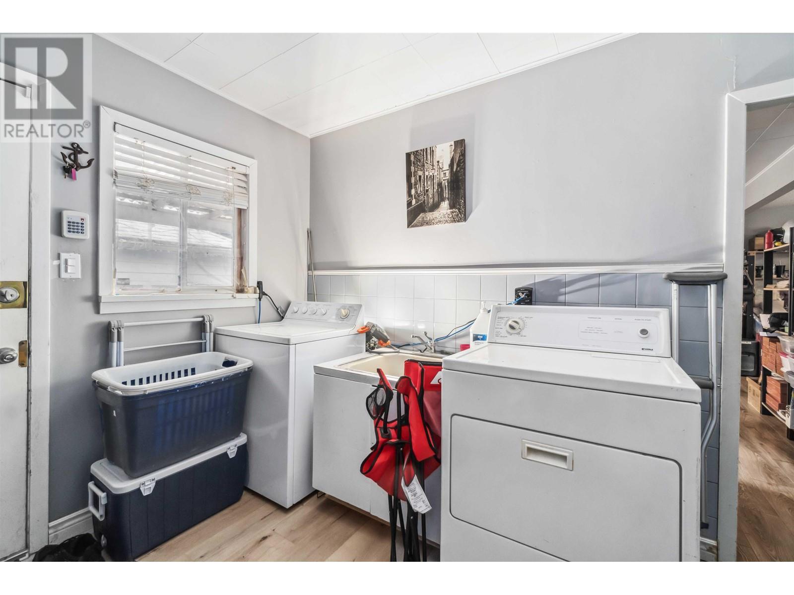 3684 CEDAR DRIVE, Port Coquitlam real estate listing R3000486