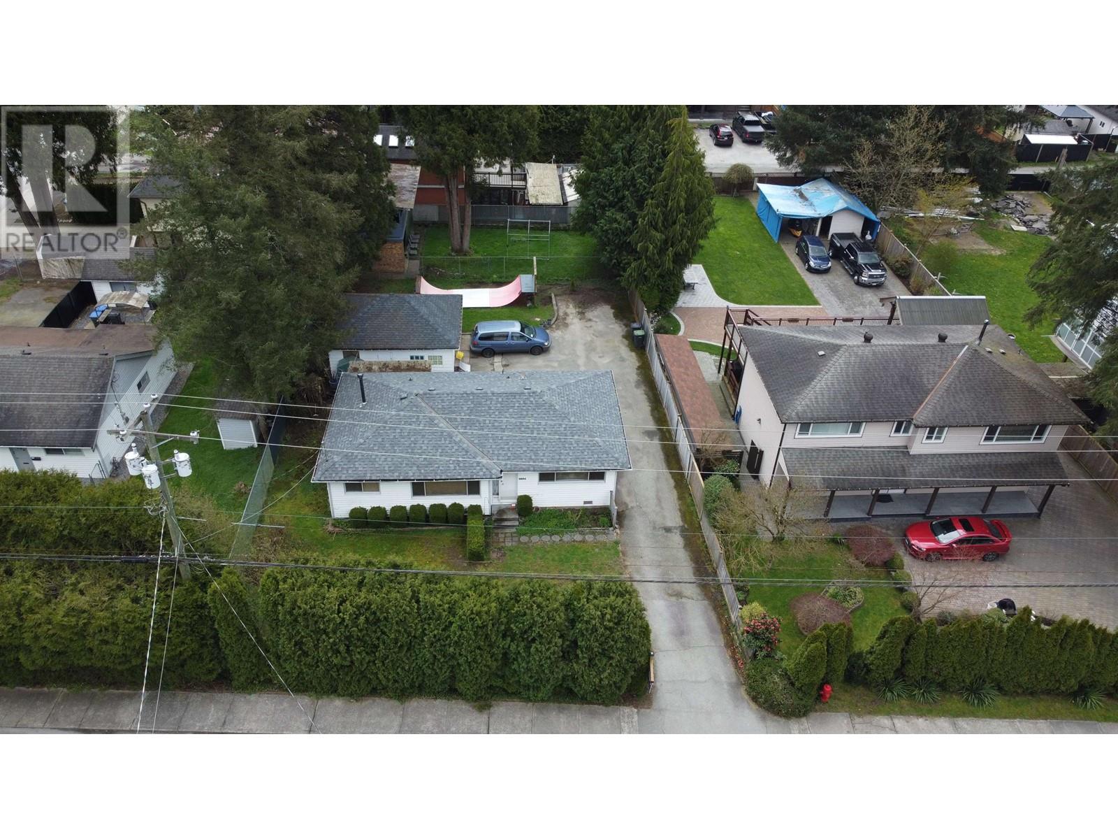 3684 CEDAR DRIVE, Port Coquitlam