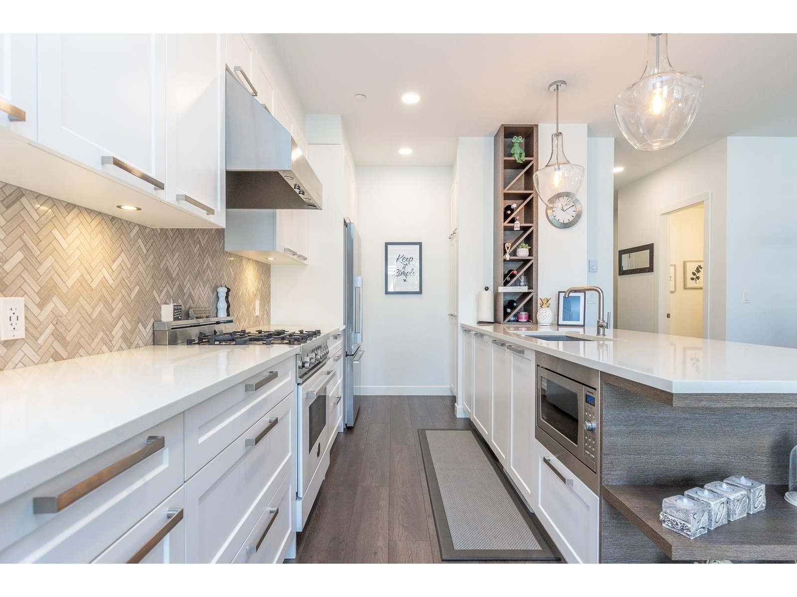 204 33540 MAYFAIR AVENUE, Abbotsford
