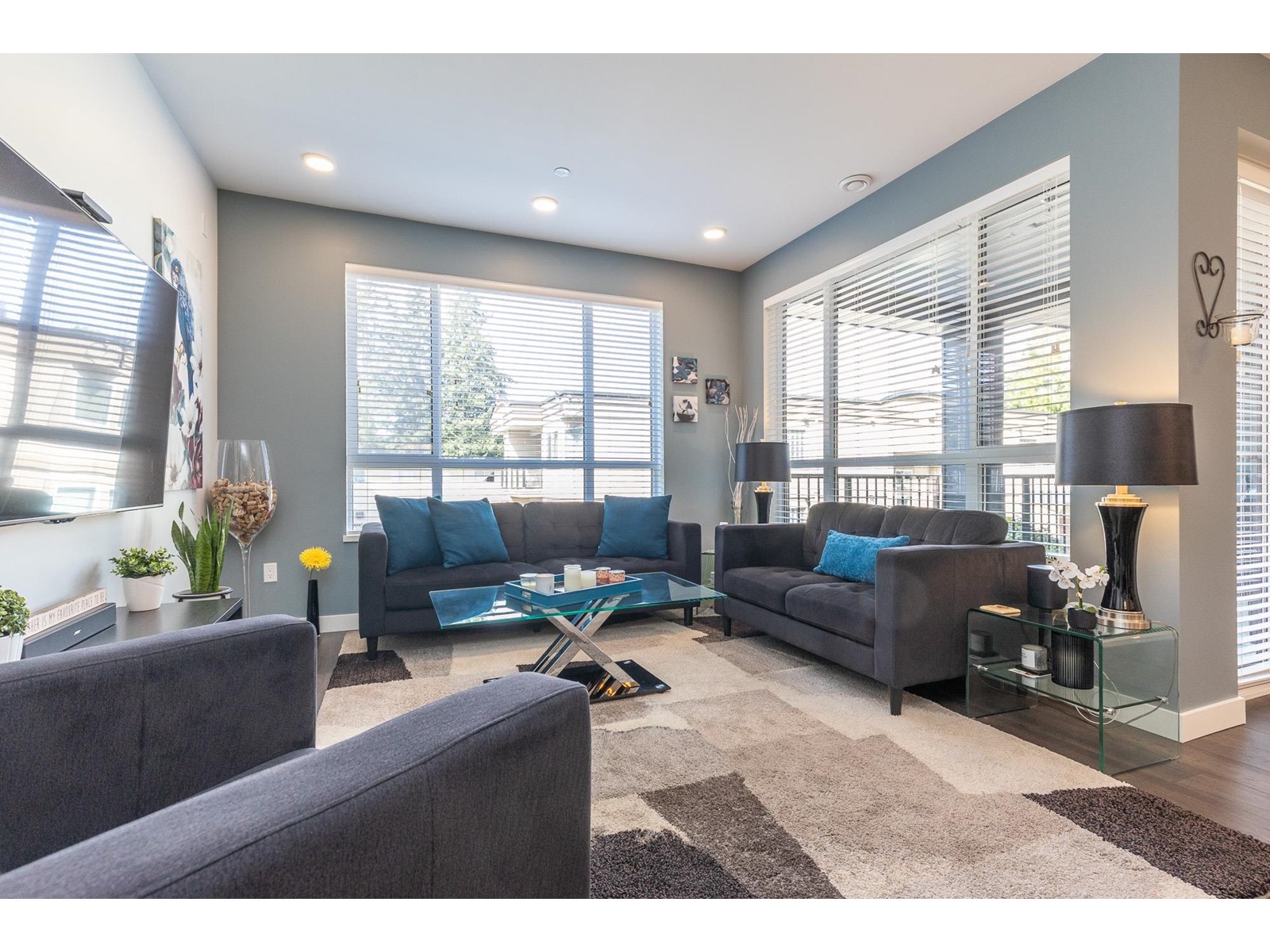 Photo 19 of 204 33540 Mayfair Avenue, Abbotsford BC