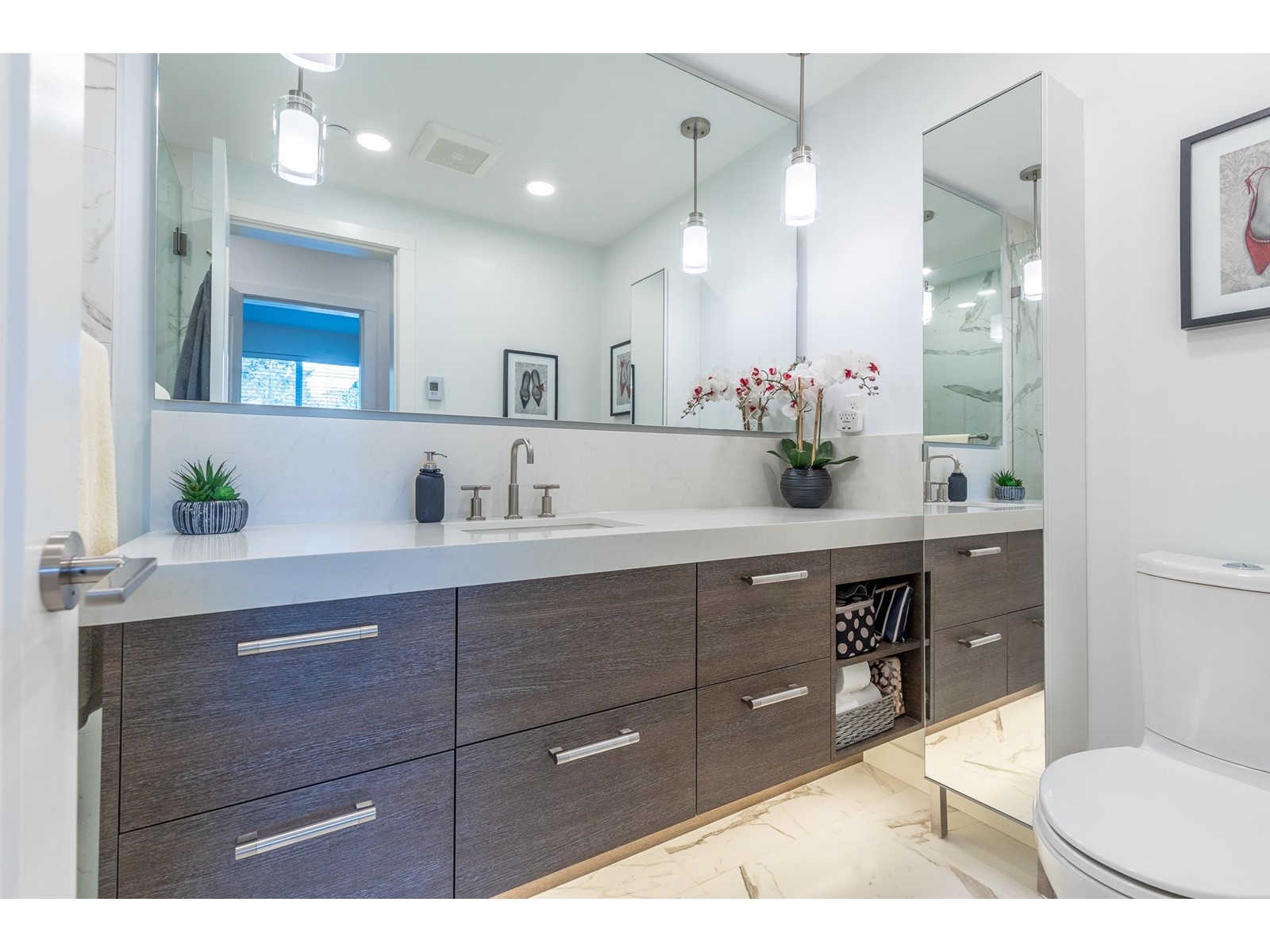 Photo 27 of 204 33540 Mayfair Avenue, Abbotsford BC