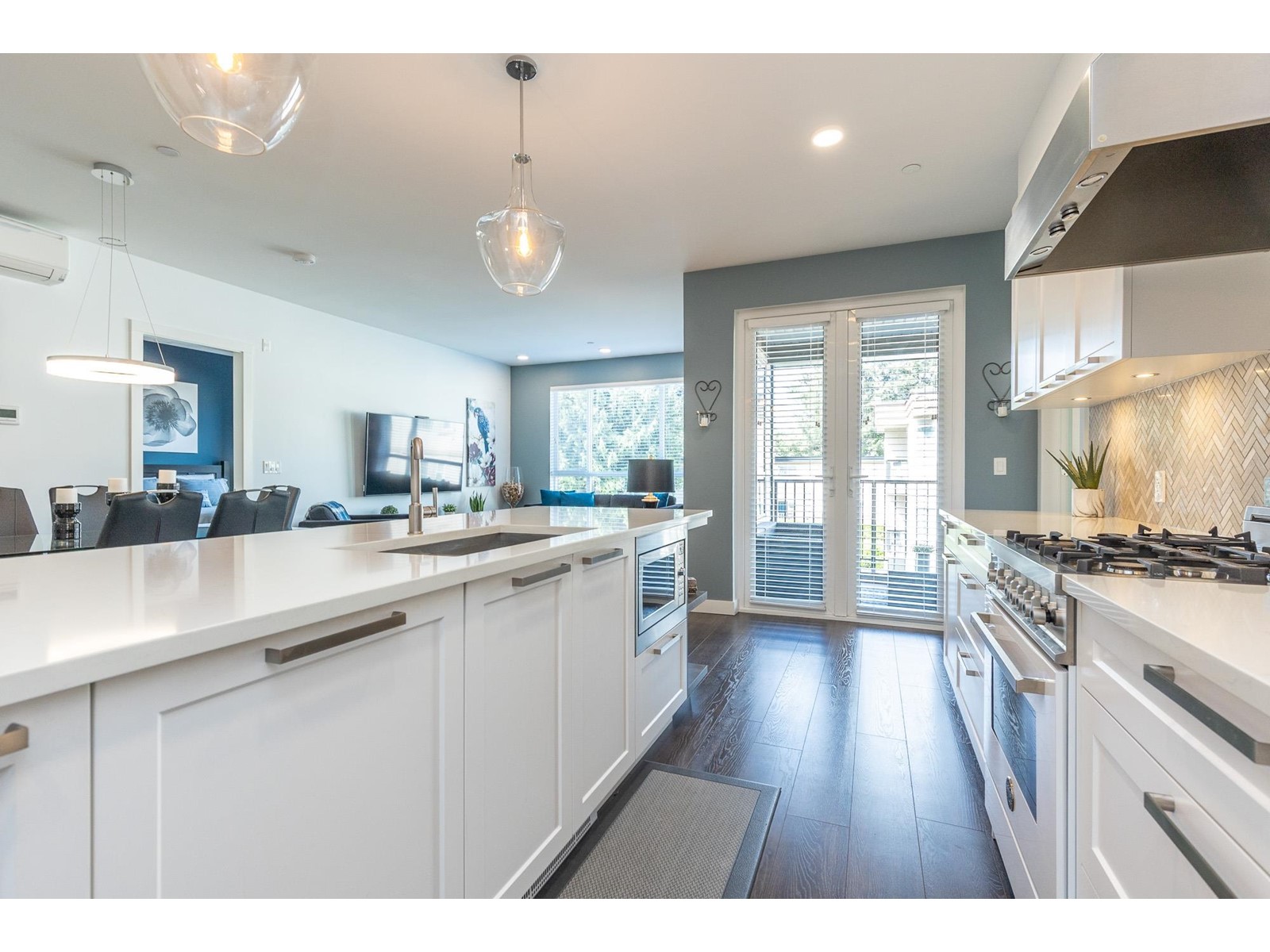 Photo 13 of 204 33540 Mayfair Avenue, Abbotsford BC