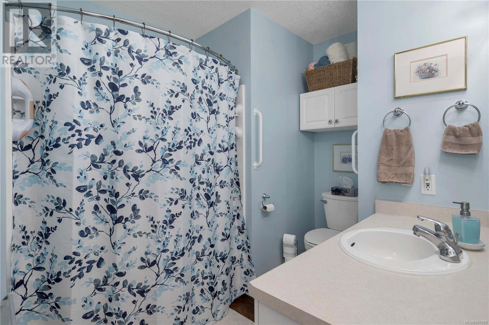 Photo 8 of 16 2317 Dalton Rd, Campbell River BC