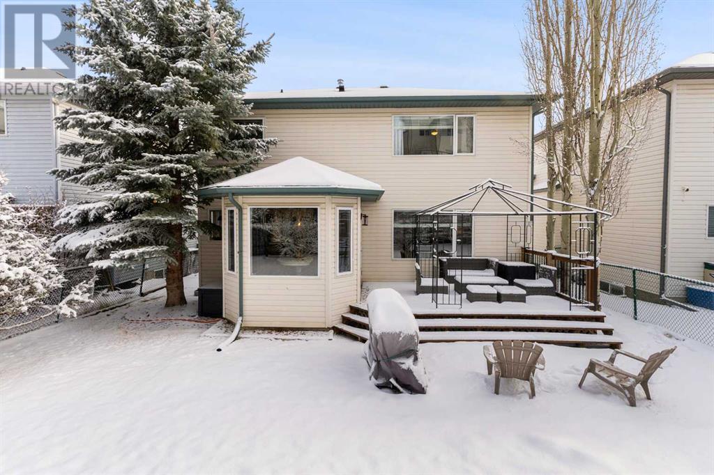37 Bow Ridge Drive, Cochrane, Alberta