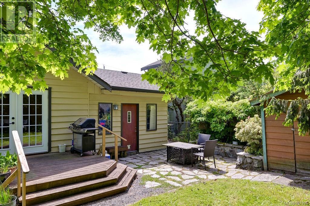  2840 Wyndeatt Avenue, Saanich