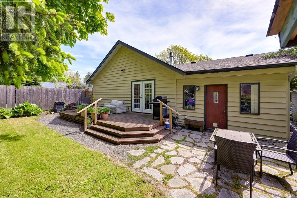  2840 Wyndeatt Avenue, Saanich