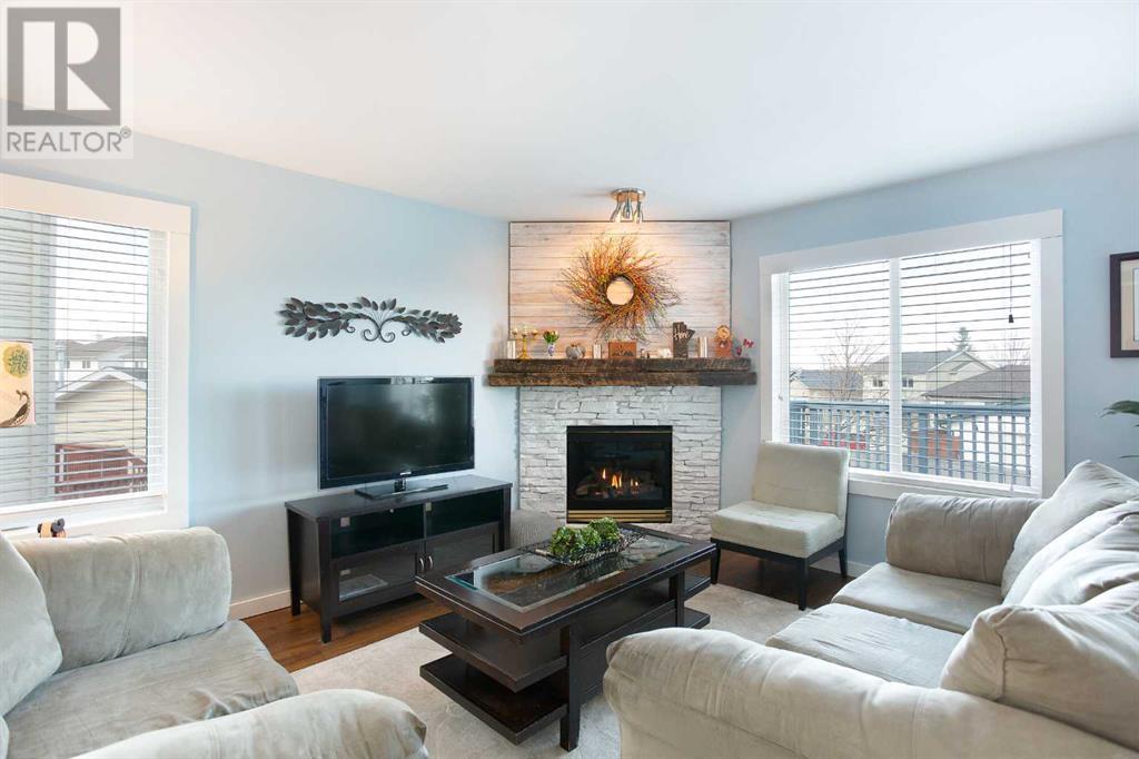 Single Family House Bi-level for Sale in  Everstone Court SW Evergreen Calgary 