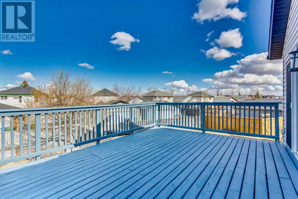 Single Family House Bi-level for Sale in  Everstone Court SW Evergreen Calgary 