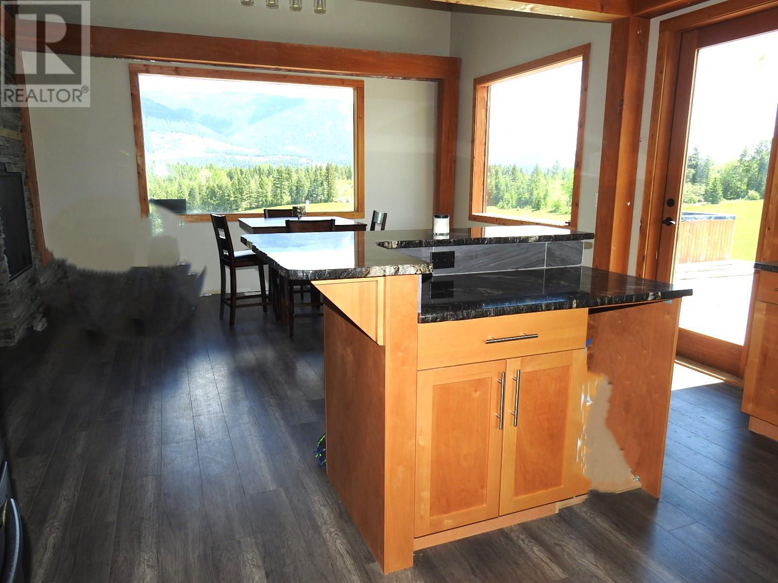Photo 2 of 1144 Tappen Valley Road, Tappen BC