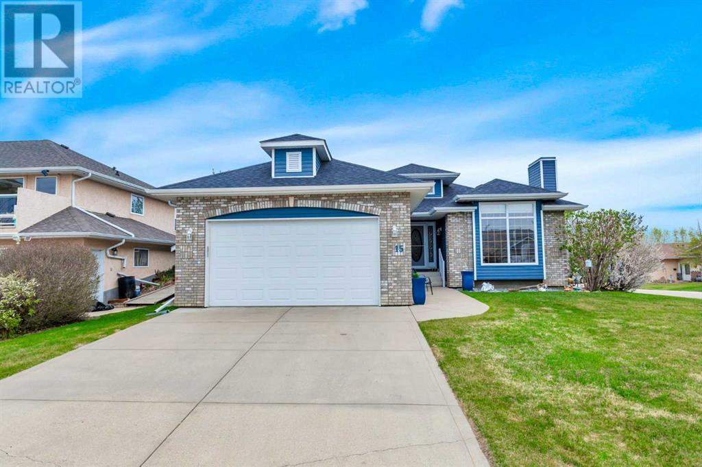 15 Lakes Close, Lacombe