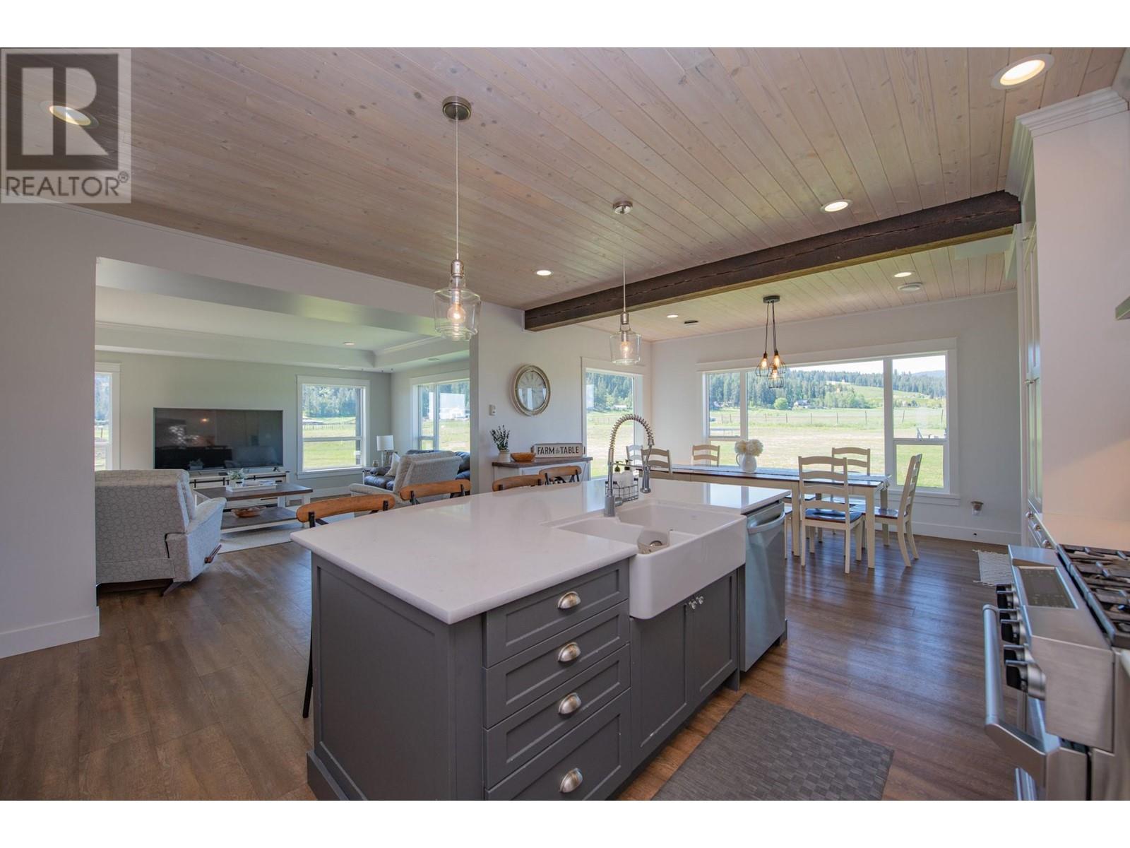 4160 Noble Road, Spallumcheen