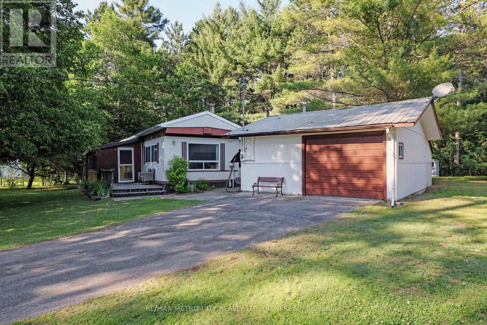 Photo 10 of 79 Flying Club Road, Greater Madawaska ON