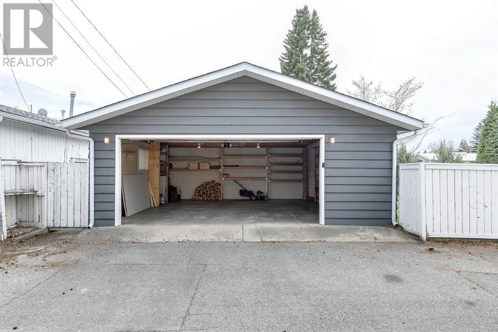 Single Family House Bungalow for Sale in  Lake Sylvan Close SE Bonavista Downs Calgary 