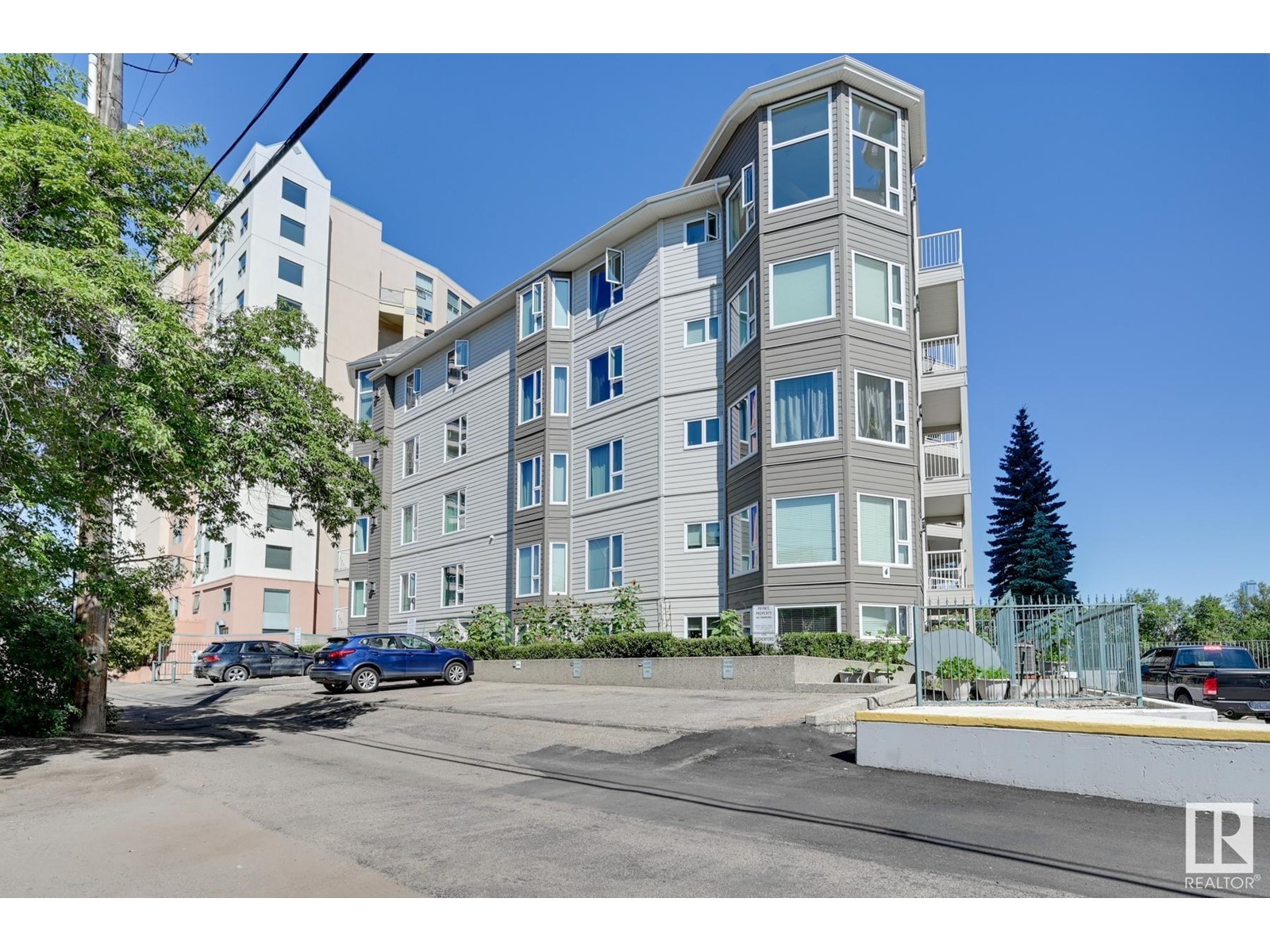 #202 10809 SASKATCHEWAN DR NW, Edmonton